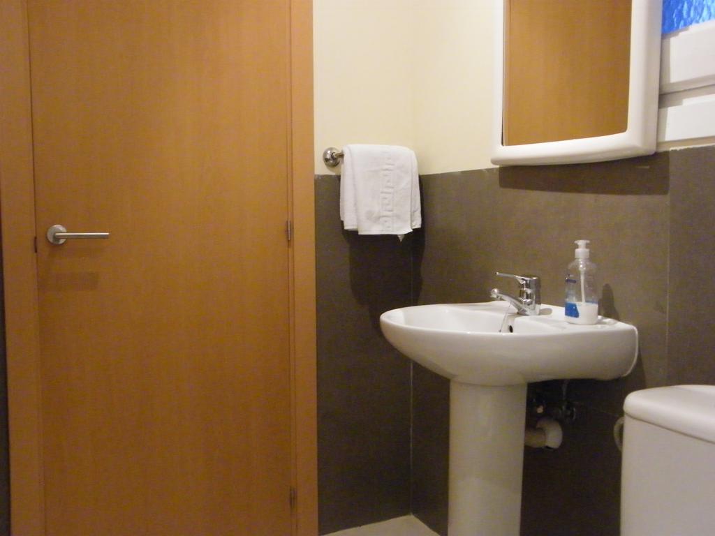 Chambre Triple avec Salle de Bains Commune