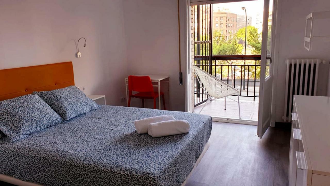 Chambre Double avec Toilettes Communes
