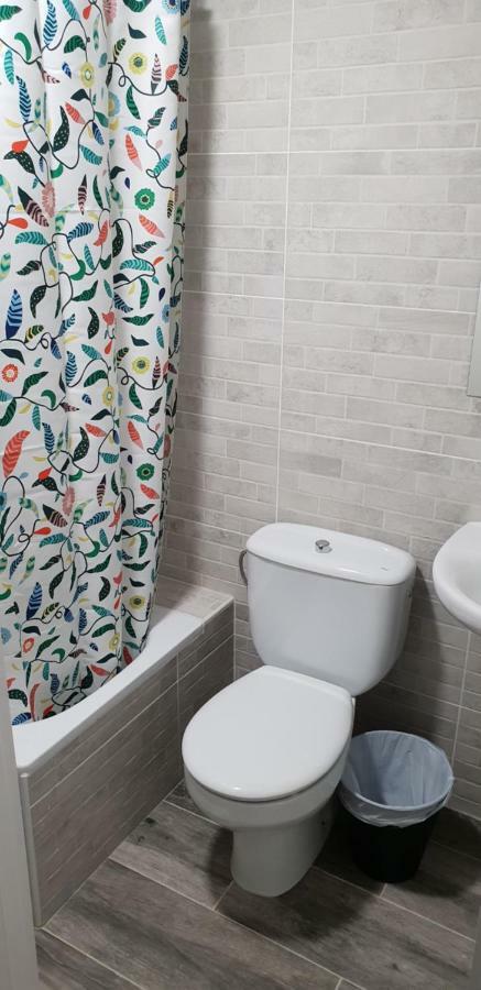 Chambre Lits Jumeaux avec Salle de Bains Privative