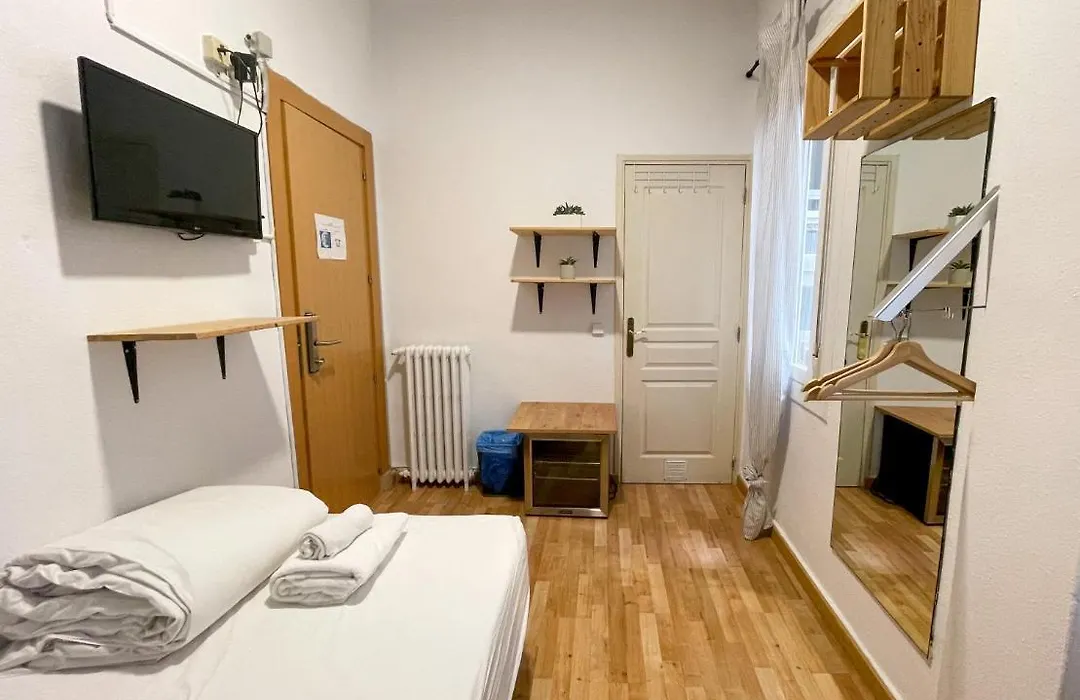 Az The Bridge Hostel - Coliving-1