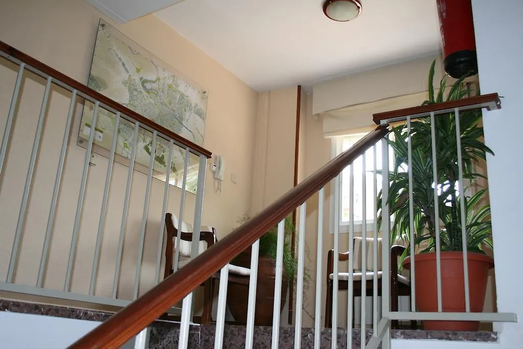 Hostal Puente de Piedra-1